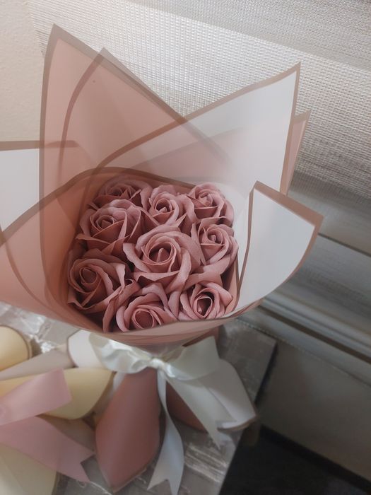 Букет от сапунени рози