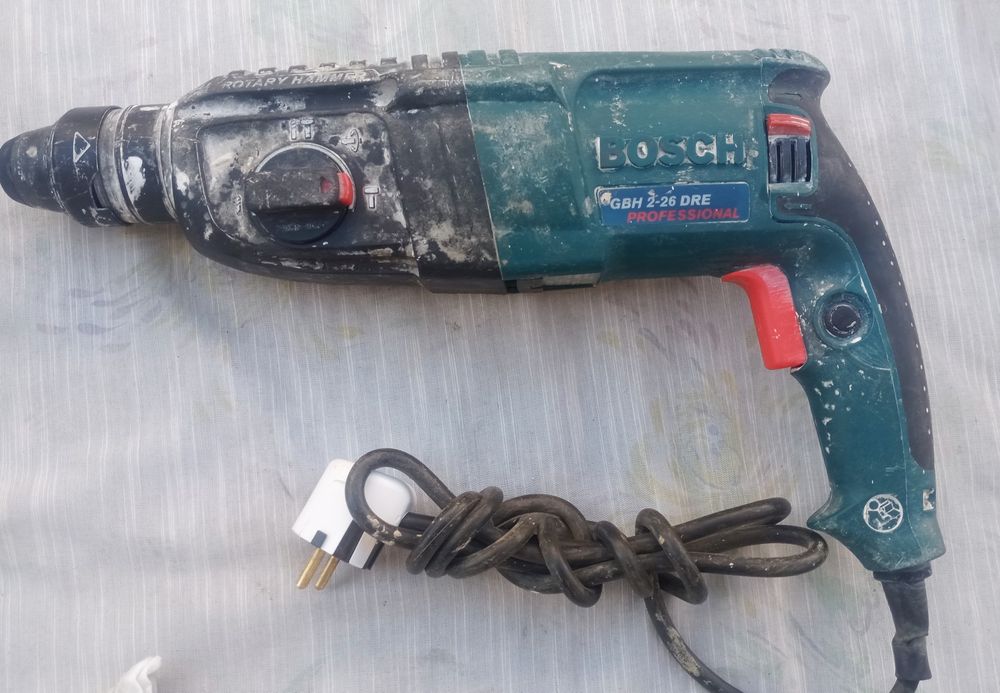 Перфоратор BOSCH