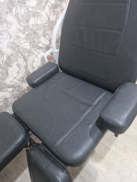 Продам кушетку в отличном состоянии.
