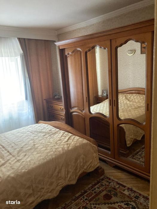 Ap. 3 camere decomandat, zona Dacia–73mp, centrală proprie, 2băi, boxă