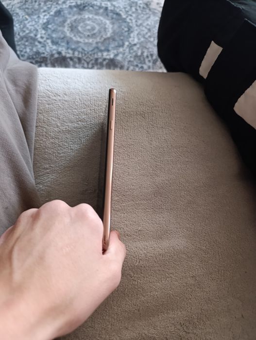 СРОЧНО!! Продам телефон Samsung Galaxy J4+