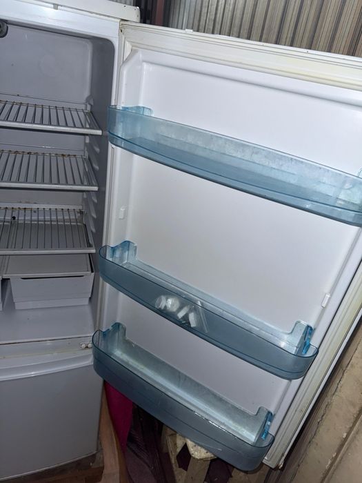 Холодильник Бирюса