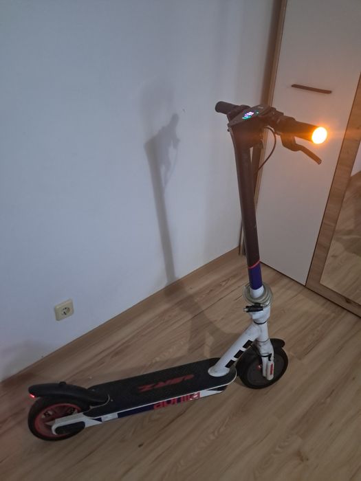 Trotineta electrica aprilia