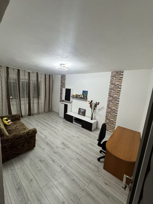Apartament cu doua camere de vanzare central Beius