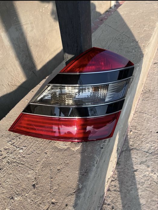 Задний фара Мерседес 221