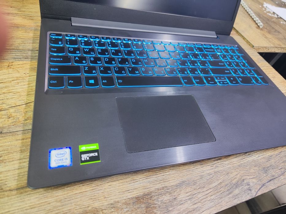 Ноутбук . Core i5