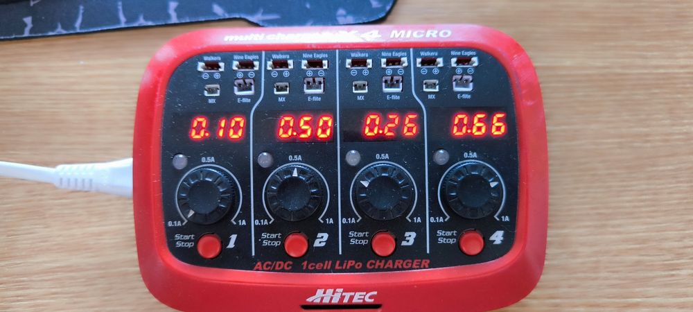 Hitec mulți cahrger  X4 micro