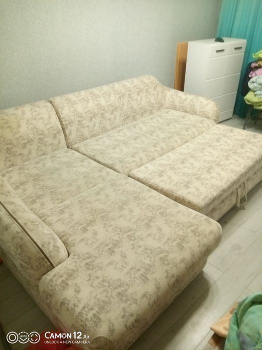 Угловой диван для зала