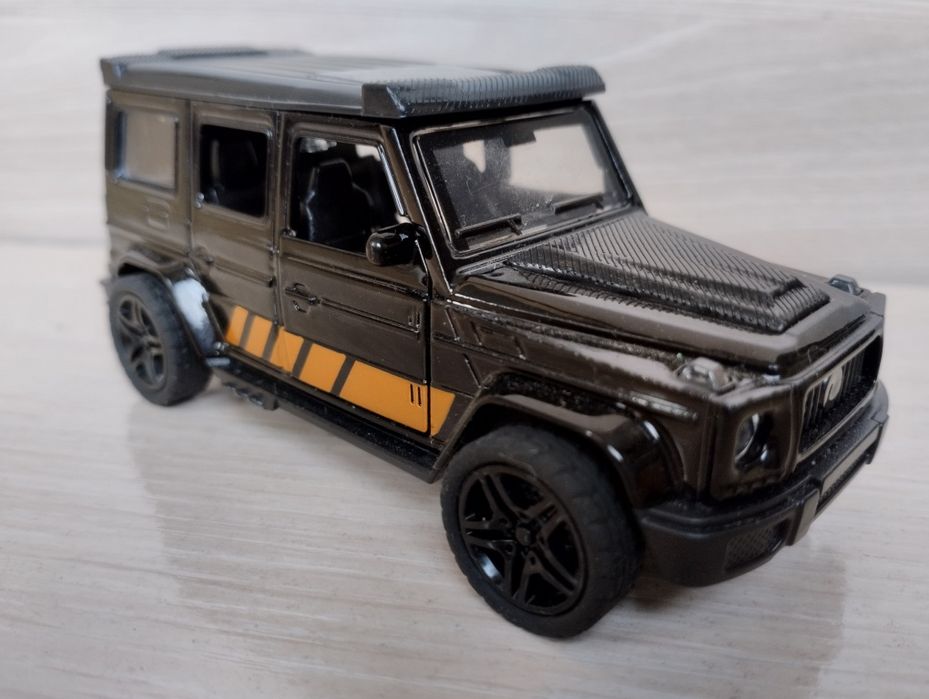 Игрушки машинки железные