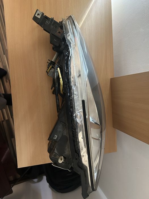 Far dreapta Mazda 6GH bixenon adaptiv si balans  pentru modelul full