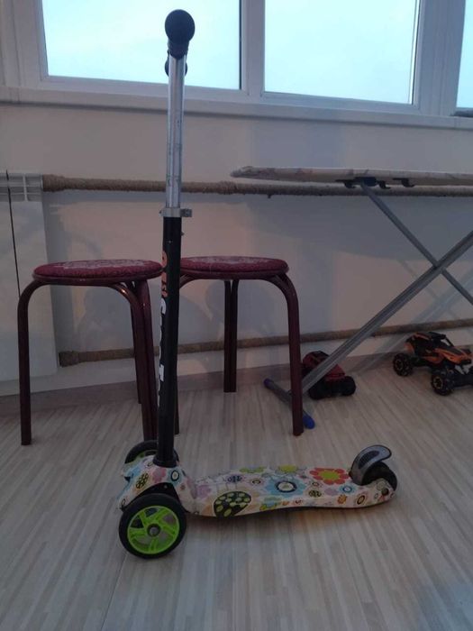 Самокат детский в отличном состоянии