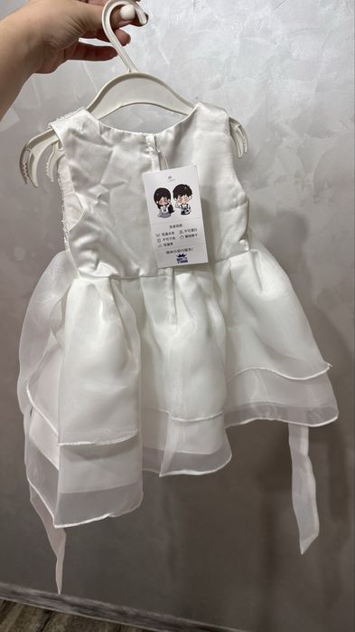 Продам белое детское платье