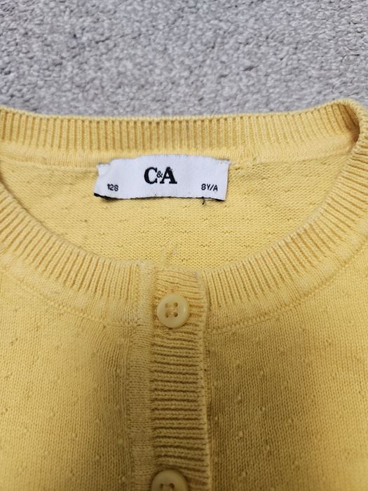 Set 2 pulovere fete H&M mărimea 128 – alb & galben, stare bună