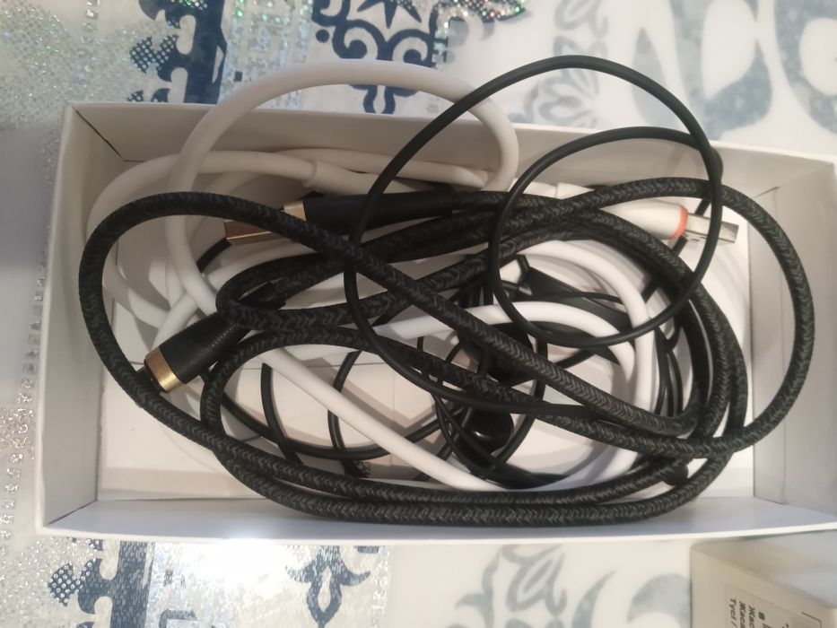 Телефон самсунг на запчасти.