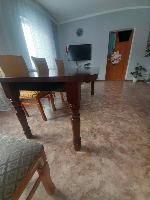 Продам стол со стульями