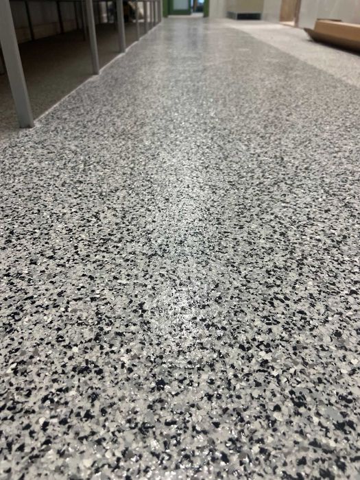 Епоксидни подови настилки,полиуретаново покритие,чипс и други!