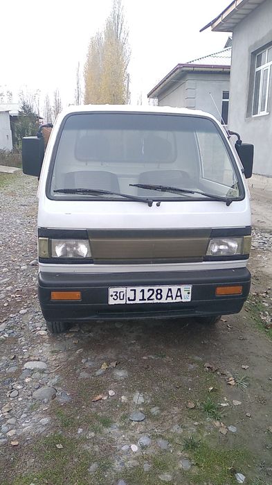 Labo kafolati bilan oq rang karopka mexanik yili 1999 rangi oq o'rta x