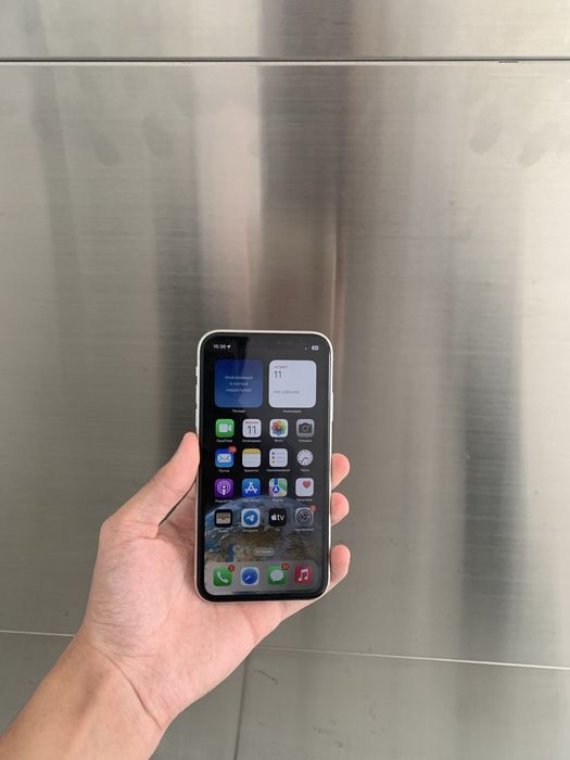 Продам срочно iPhone 11 64GB