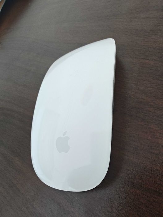 Apple Magic mouse - 90 lei