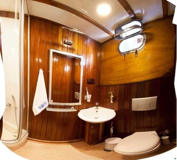 Velier, yacht cu vele de tip goeleta 24 metri