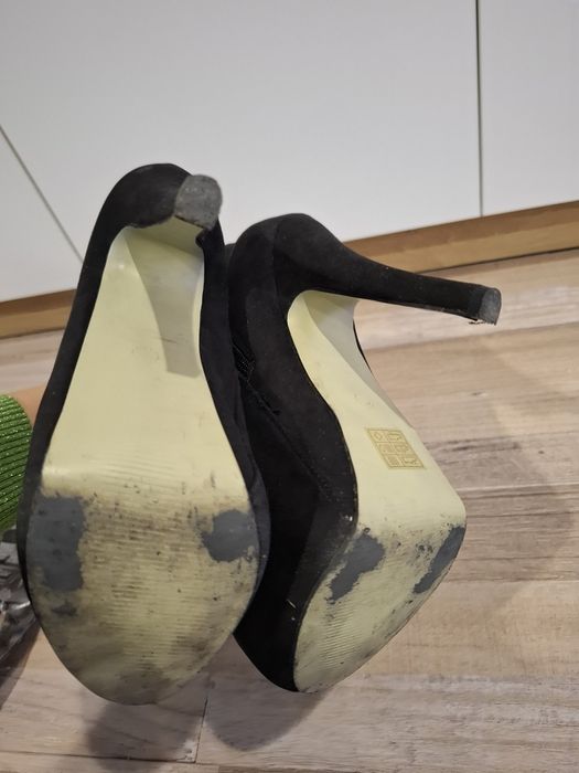 Високи велурени боти