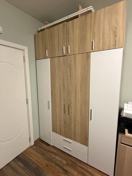 Гардероб с надстройка