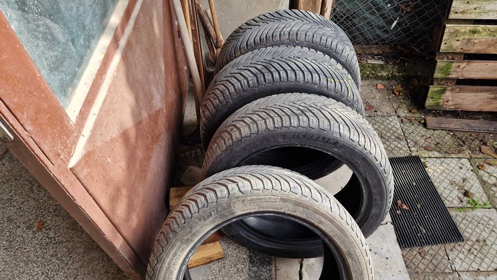 4 бр. Всесезонни гуми Michelin CrossClimate 2 – 225/45 R17 94Y XL (DOT 3821, Made in Spain)