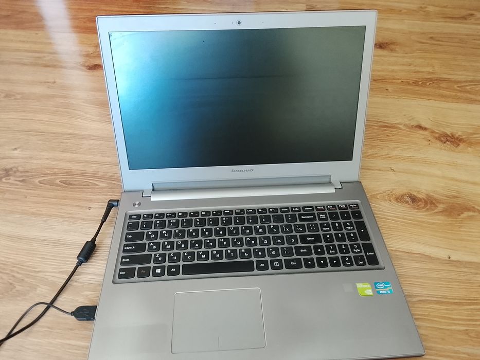 Ноутбук  марка lenovo