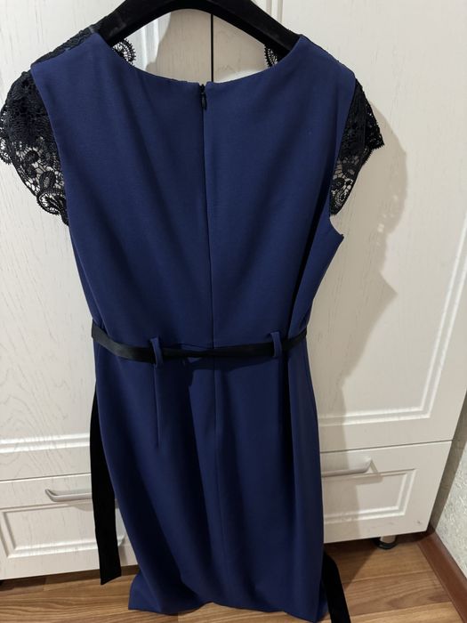 Продам платья футляр