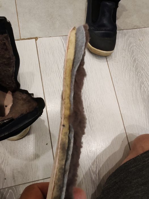 Подам зимние сапоги на девочку