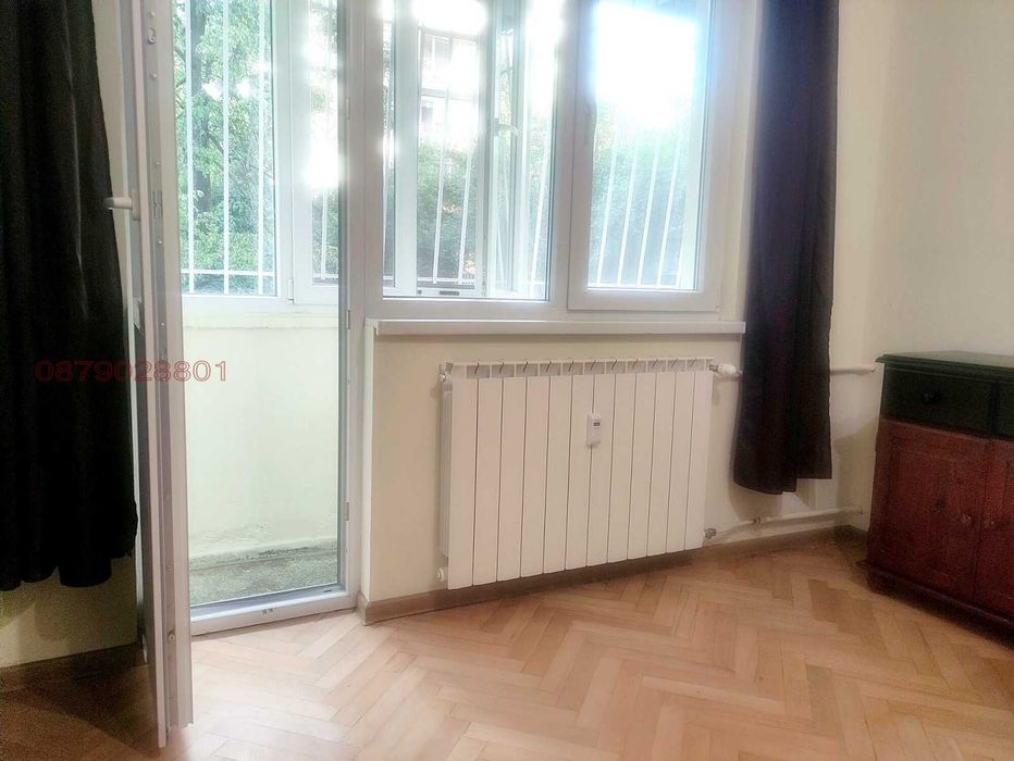 НОВОРЕМОНТИРАН тристаен 92 кв.м, Борово, от собственик