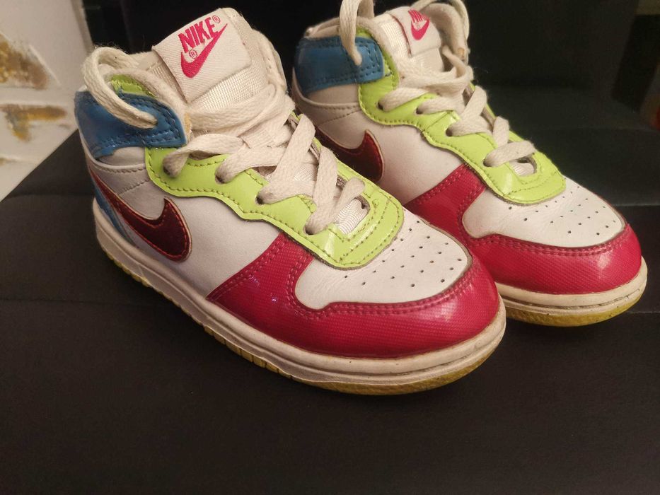 Детски спортни кецове Nike оригинални 27