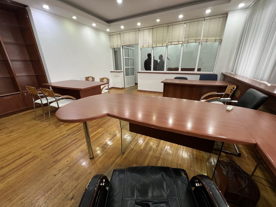 Аренда под офис С Мебелью! 2 комната, 2 минут от метро Айбек! 55м2