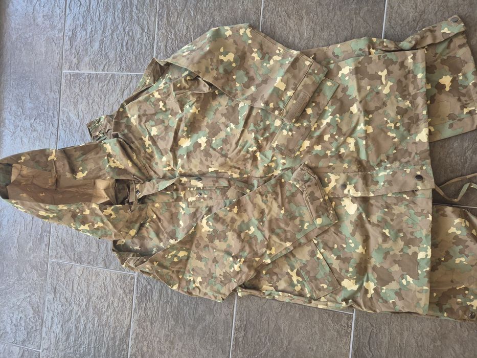 Costum intemperii combat