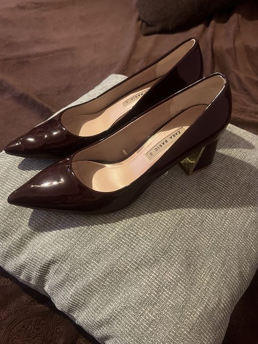 Обувки Zara бордо, лачени