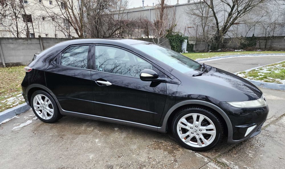 Honda Civic 1.8 i-Vtec 140 cp EURO 5