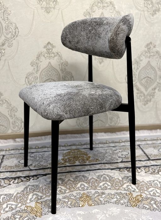 Стул для кухни .