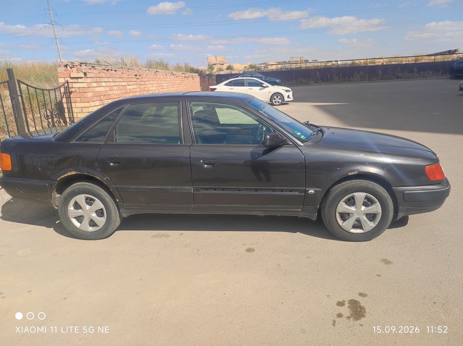 Продам Ауди 100 с 4 2.6