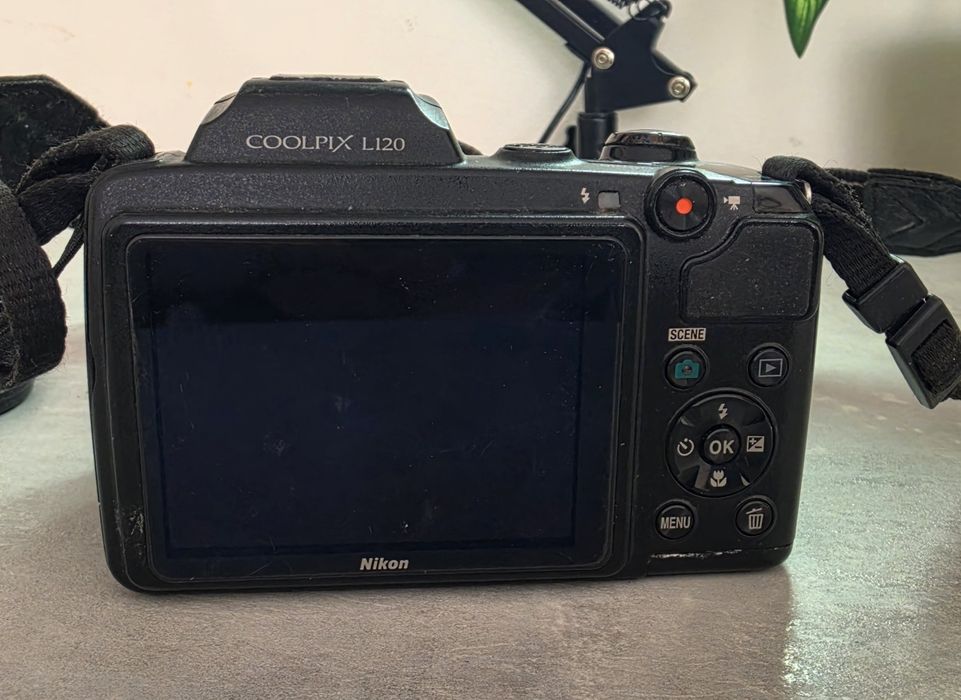Фотоапарат Nikon Coolpix L120