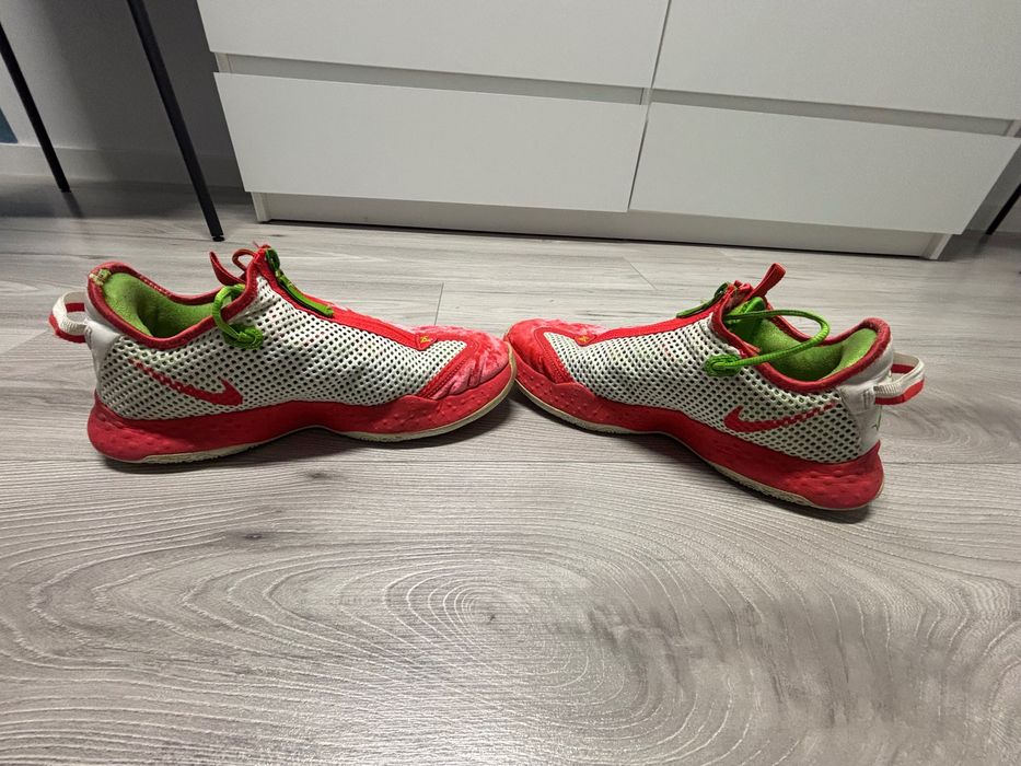 Nike PG4 Grinch.