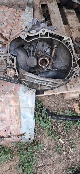 Запчасти по двигателя Опел. Пассат ь.