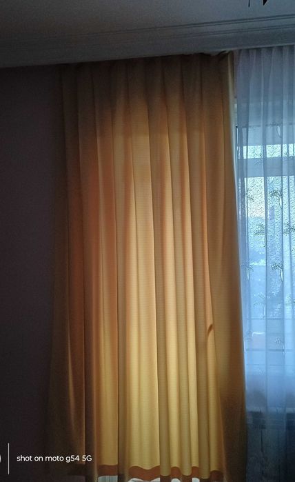 Два броя атрактивни ушити плътни пердета, с кукички, Ш 220/В 225 см