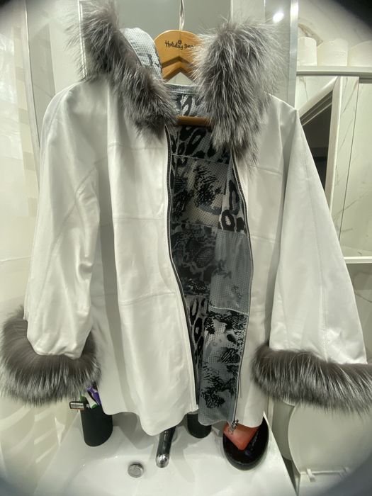 Scurta din piele naturala