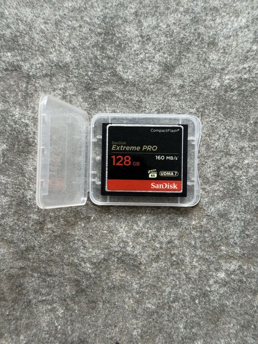 Card CF sandisk 128 GB extreme pro