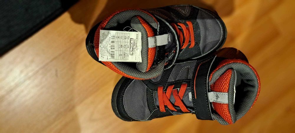 Ghete Quechua Decathlon marimea 28