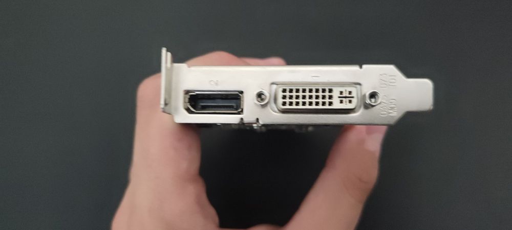 Видеокарта NVIDIA Quadro K620 с памет от 2GB и нисък профил. В комплект са включени 2 платки за всяка кутия