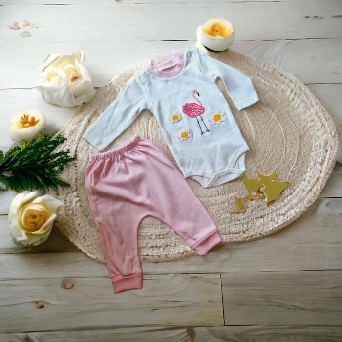 Costum roz pentru bebe
