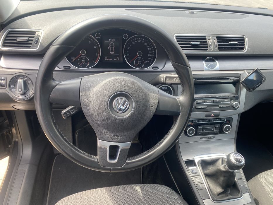Volswagen passat 1.4 tsi vând sau schimb cu mașina pentru uber
