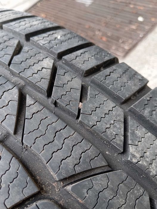 Зимни Гуми Continental 215 60 17