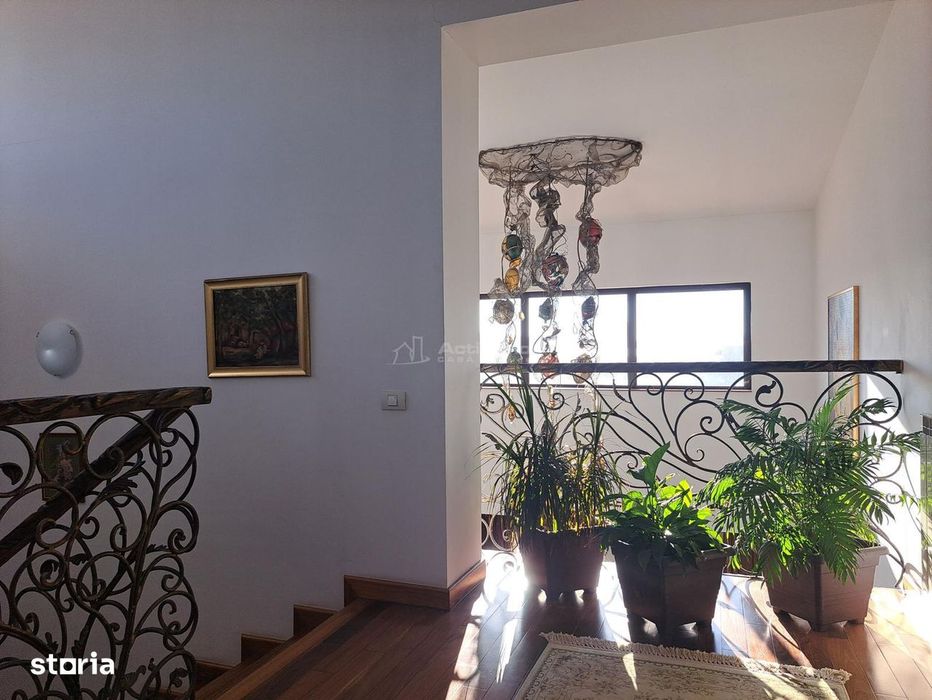 Casa cu piscina - Buftea - 8 camere - 4 bai - 620mp - 2500mp teren